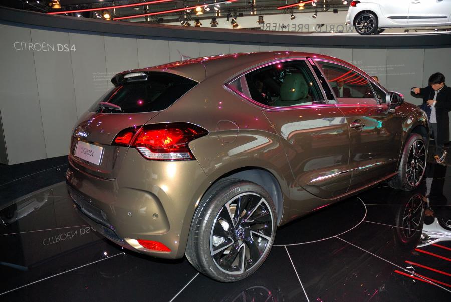  Citroen DS4 2010 года  (фото 89 из 143)